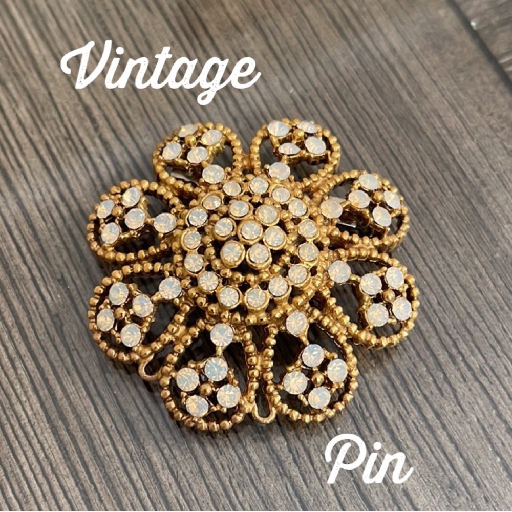 Vintage Flower Shaped Gold-tone pin with Faux Opaline Rhinestones